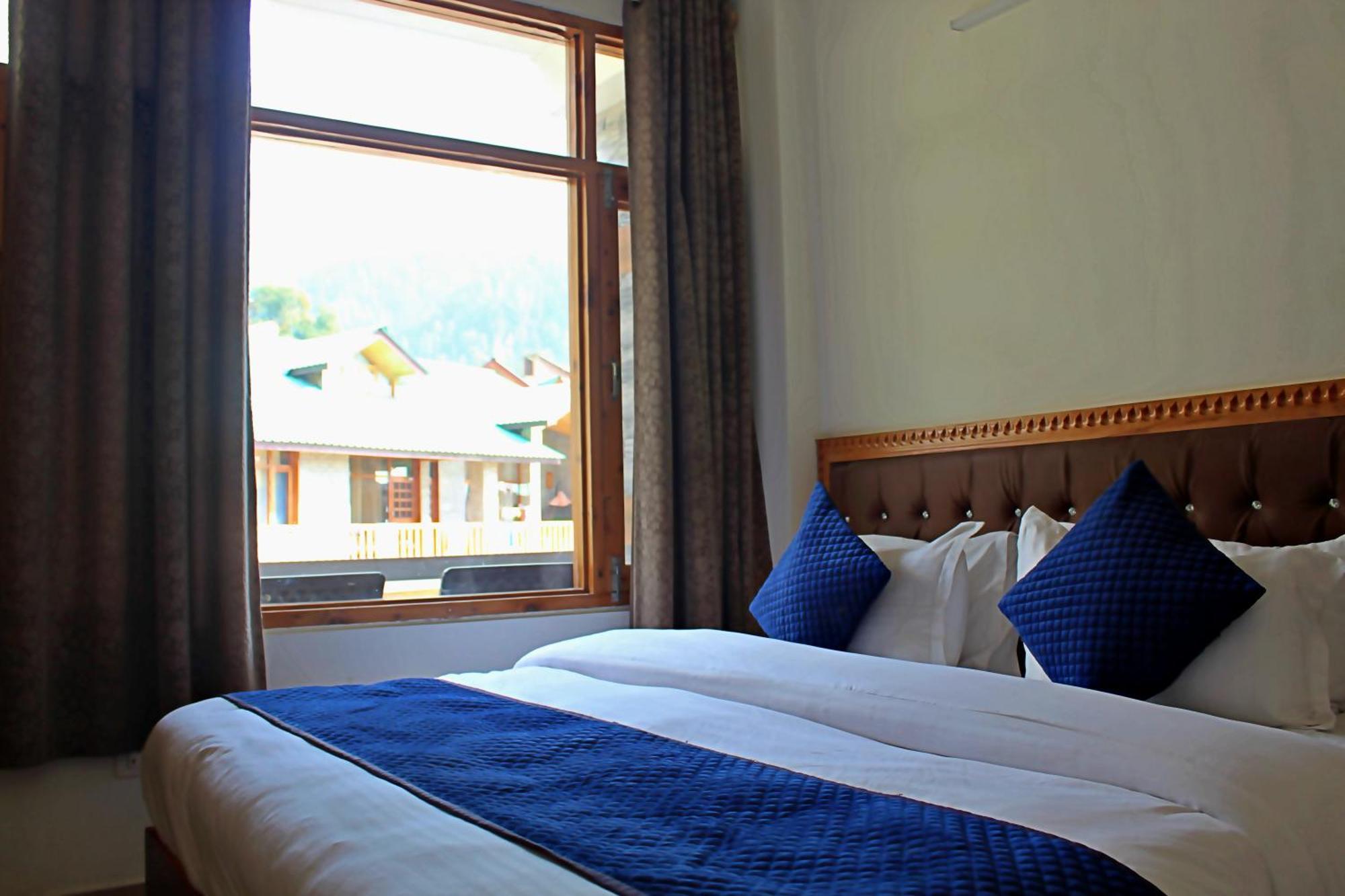 The Richie Royal Inn Manāli Buitenkant foto