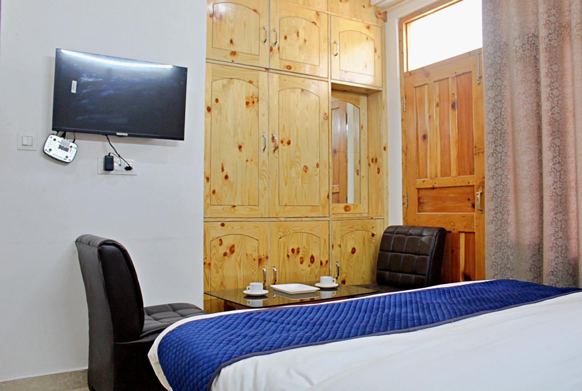 The Richie Royal Inn Manāli Buitenkant foto